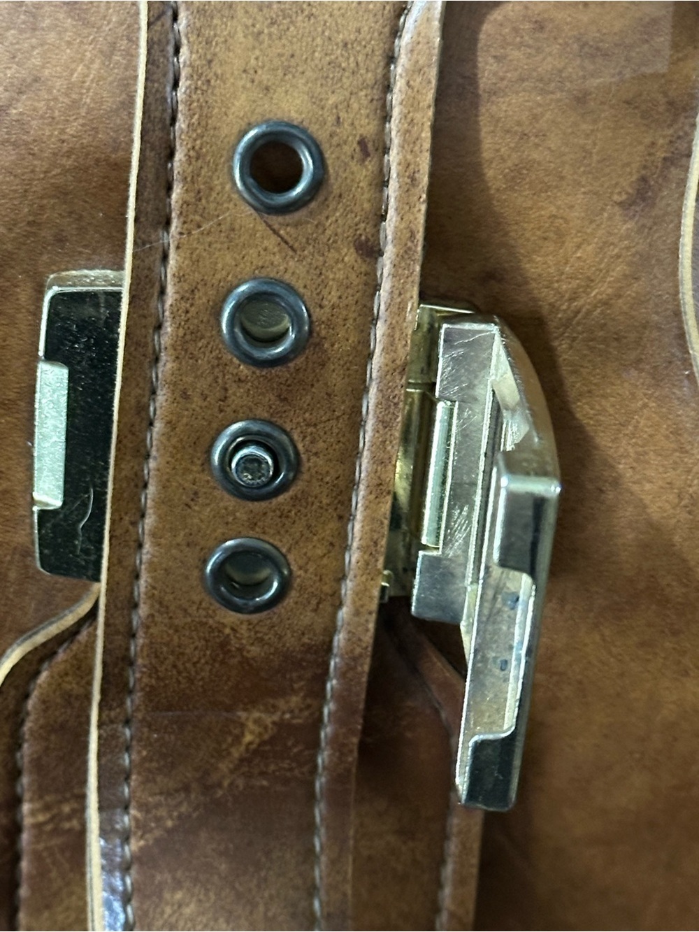 Invicta Vintage Brown Leather Duffel Bag with Brass Hardware Weekender Italy - Picture 8 of 15
